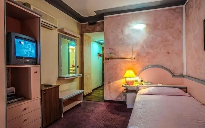 Standard Tek Kişilik Oda