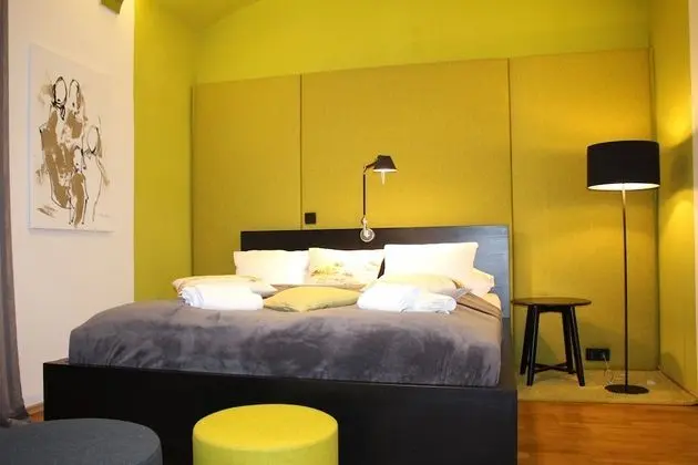 Yellow Flat