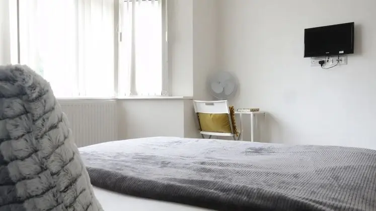 Comfort Tek Büyük Yataklı Oda