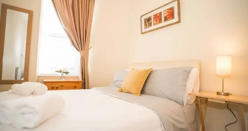 Apart Daire, 1 Çift Kişilik Yatak ve Çekyat, Sigara İçilmez