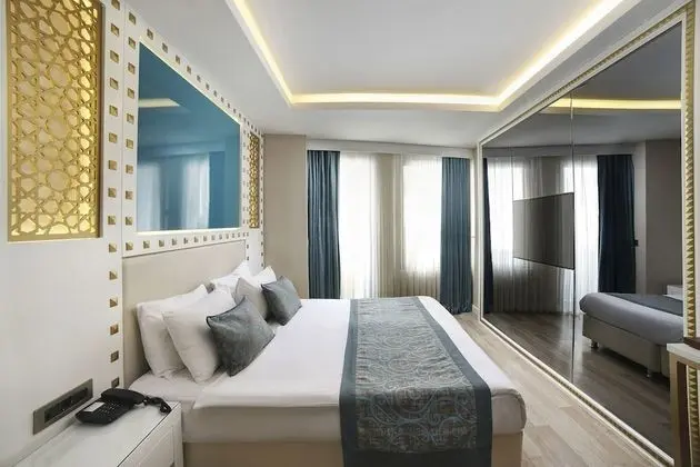 Standard Tek Büyük veya İki Ayrı Yataklı Oda