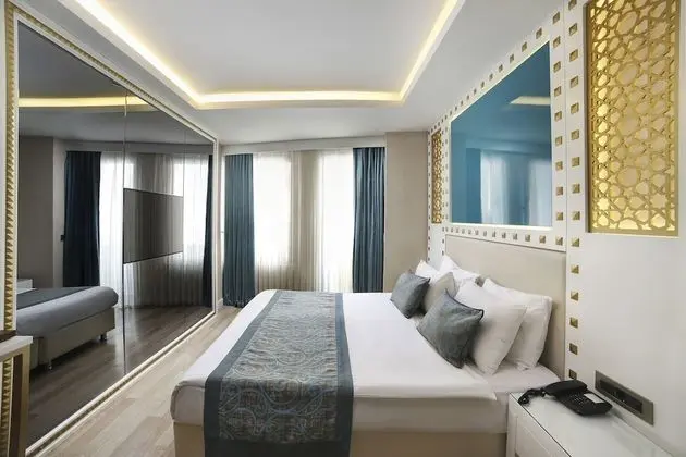 Standard Tek Büyük veya İki Ayrı Yataklı Oda