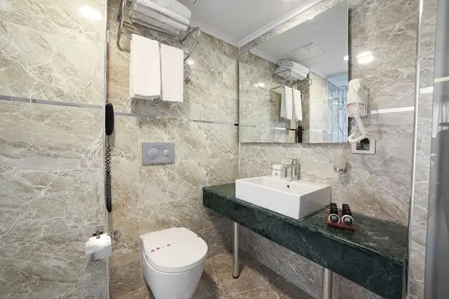 Standard Tek Büyük veya İki Ayrı Yataklı Oda