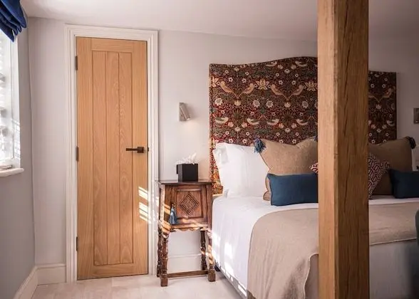 Luxury King Room