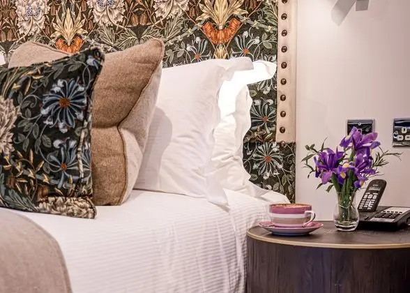 Luxury King Room