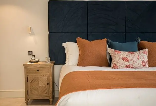 Luxury King Room