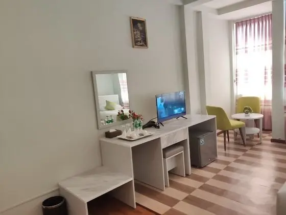 Junior Tek Büyük veya İki Ayrı Yataklı Oda