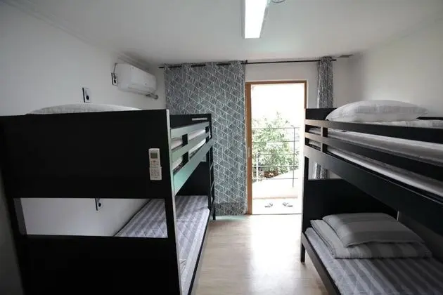 Ortak Ranzalı Oda, Birden Çok Yatak