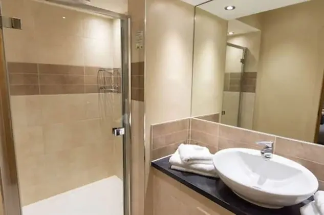 Tek Büyük Yataklı Oda, 1 Çift Kişilik Yatak (Hallingbury House)