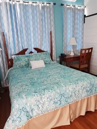 Deluxe Oda, 1 Büyük (Queen) Boy Yatak, Balkon, Kısmi Deniz Manzaralı