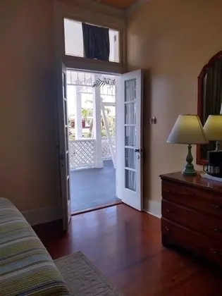 Deluxe Oda, 1 Büyük (Queen) Boy Yatak, Balkon, Kısmi Deniz Manzaralı