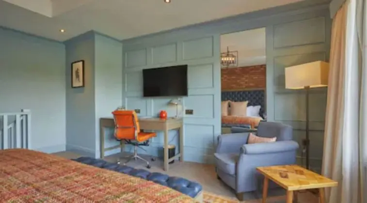 Biggy Riverside Double Room