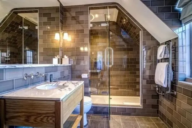 Biggy Riverside Double Room