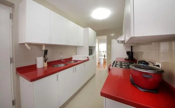 Apart Daire, Birden Çok Yatak (Great Location Walking Distance to La)