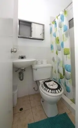Apart Daire, Birden Çok Yatak (Great Location Walking Distance to La)