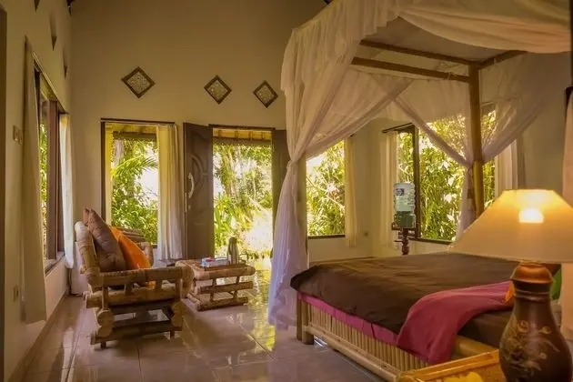 Superior Tek Büyük Yataklı Oda, Resort Manzaralı, Bahçeli