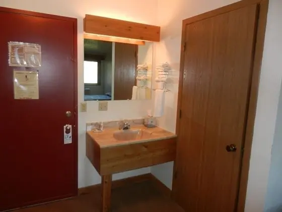 Premium Oda, 2 Büyük (Queen) Boy Yatak, Buzdolabı ve Mikrodalga, Göl Manzaralı