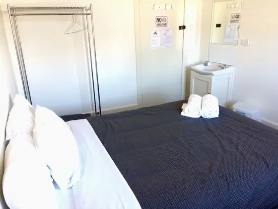 Standard Tek Büyük Yataklı Oda, Ortak Banyo