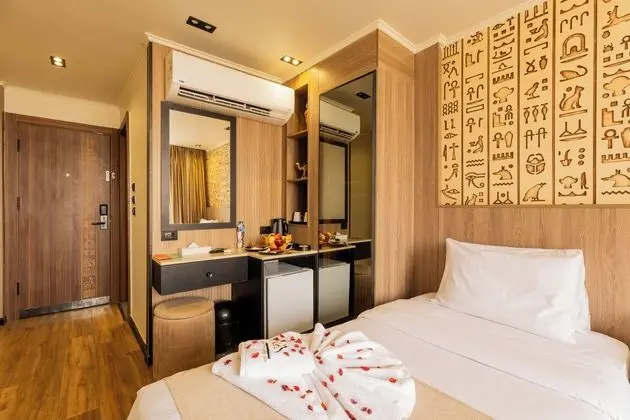 Double or Twin Room with Pyramids View