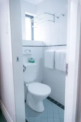Standard İki Ayrı Yataklı Oda (Standard Twin with no Housekeeping )