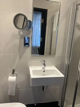 City Tek Büyük Yataklı Oda