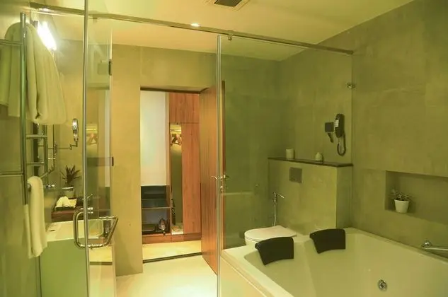 Luxury Oda