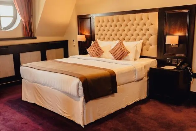 Çatı Katı Süiti (Penthouse)