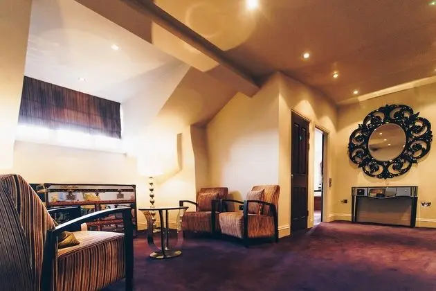 Çatı Katı Süiti (Penthouse)