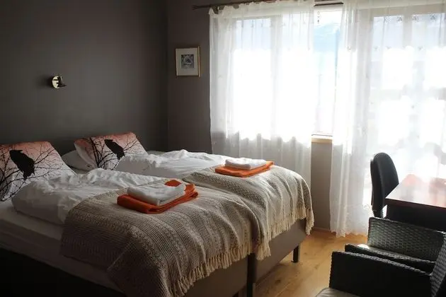 Standard Tek Büyük veya İki Ayrı Yataklı Oda, Ortak Banyo