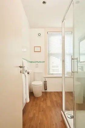 Classic Tek Büyük Yataklı Oda