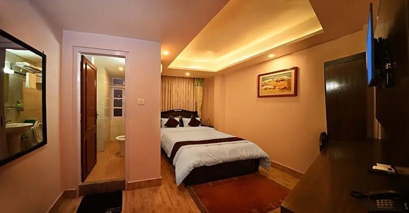 Deluxe Tek Büyük Yataklı Oda