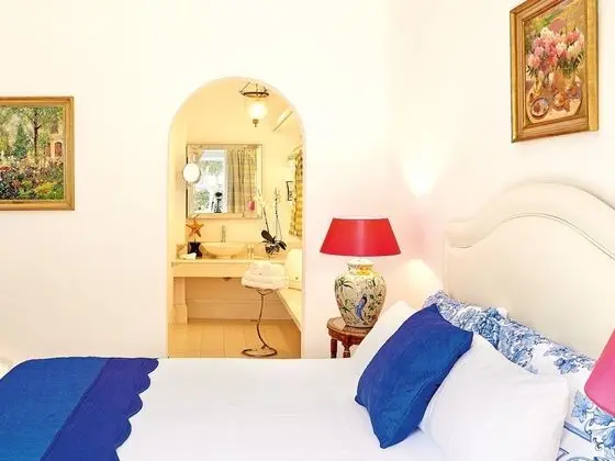 Luxury Bungalow Suite with outdoor Hydro-massage Bathtub