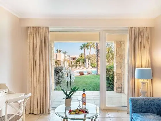 Junior Bungalow Suite