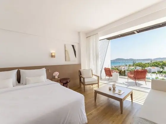 LUX.ME Panoramic Guestroom Sea View