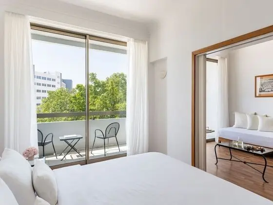 Premier Family Guestroom Side Sea View