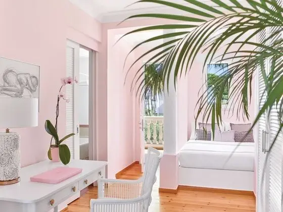 Luxury Guestroom Sea View with Balcony