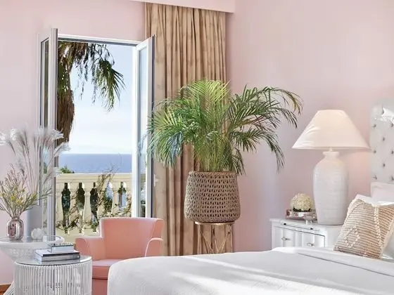 Luxury Guestroom Sea View with Balcony