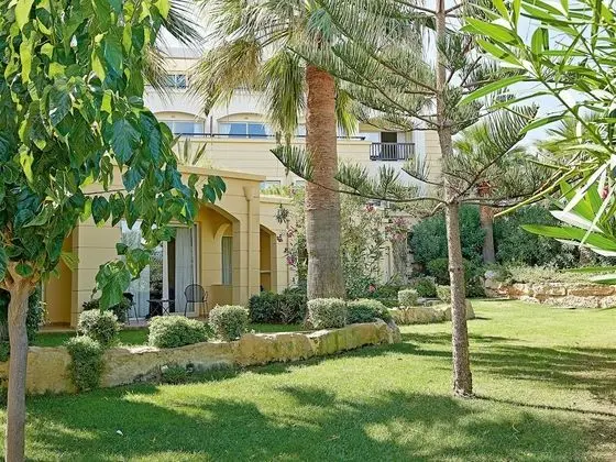 Family Oda, Kısmi Deniz Manzaralı