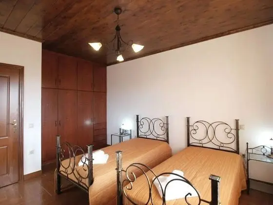 Villa (Dias)