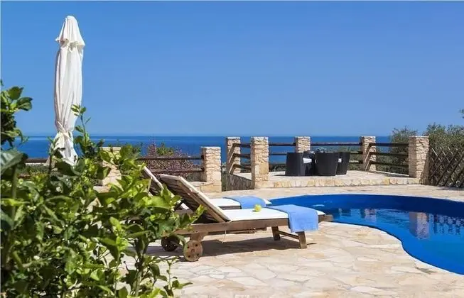 Villa (Dias)