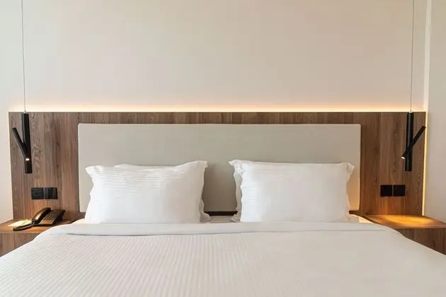 https://i.travelapi.com/lodging/5000000/4050000/4047500/4047500/95a8186d_z.jpg