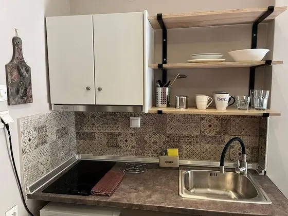 Basic Tek Büyük Yataklı Oda