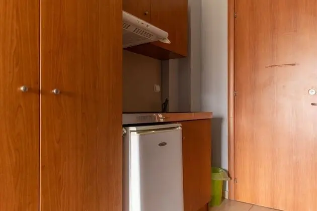 Üç Kişilik Oda, Zemin Kat