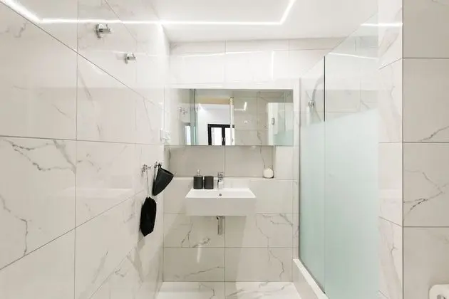 Apart Daire (Greece U Around Athens No. 2)