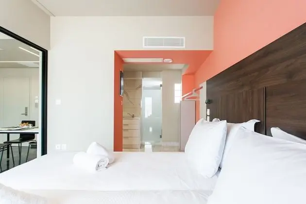 Apart Daire (Greece U Around Athens No. 6)