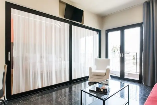 Apart Daire (Greece U Around Athens No. 6)