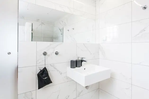 Apart Daire (Greece U Around Athens No. 6)