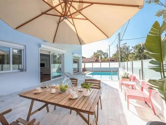 Villa, 4 Yatak Odası, Şömine