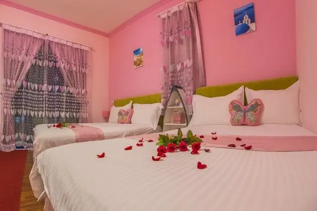 Dört Kişilik Oda (Santorini)