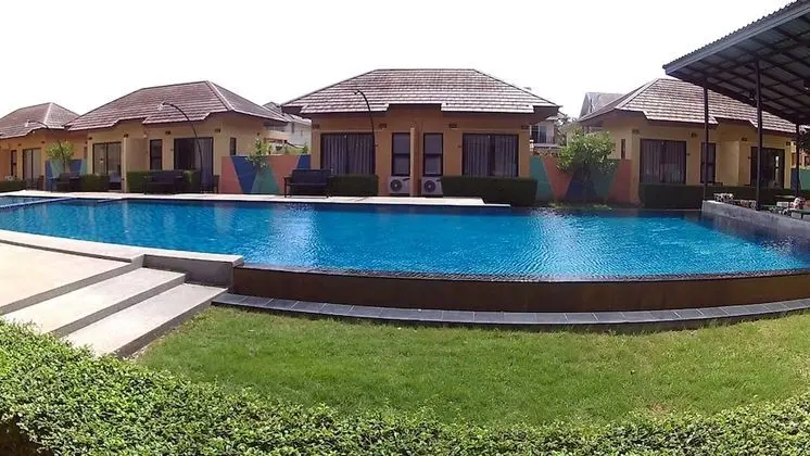 Standard Pool View
